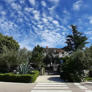 Krajacic Appartamento Krk Town
